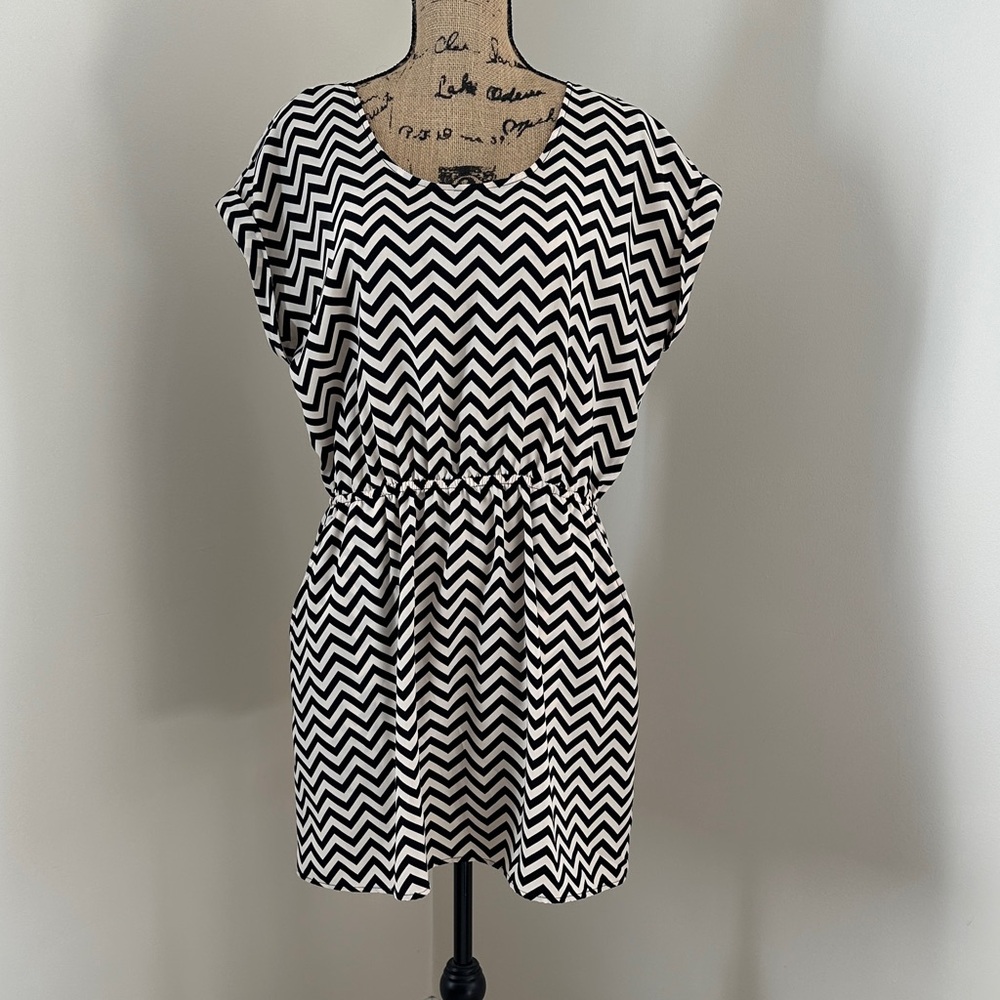 NWT Candie’s Chevron Print Dress